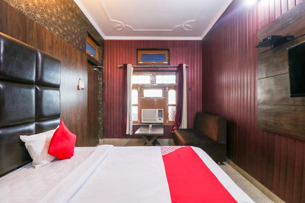 Oyo 6908 Hotel Royal City Azamgarh Экстерьер фото