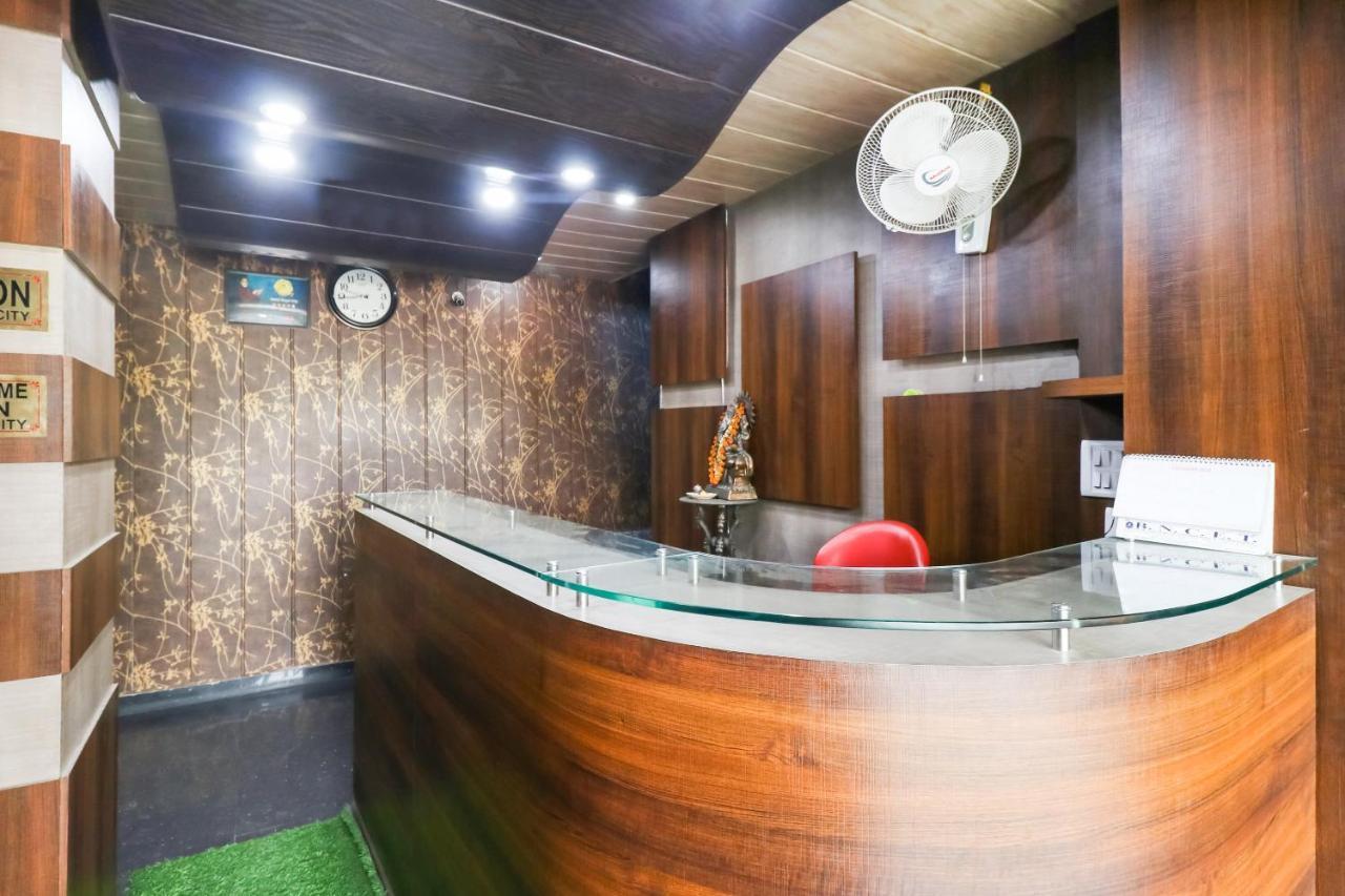 Oyo 6908 Hotel Royal City Azamgarh Экстерьер фото